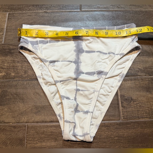 L*Space White Tie Dye French Cut Bikini Bottoms - Picture 5 of 7